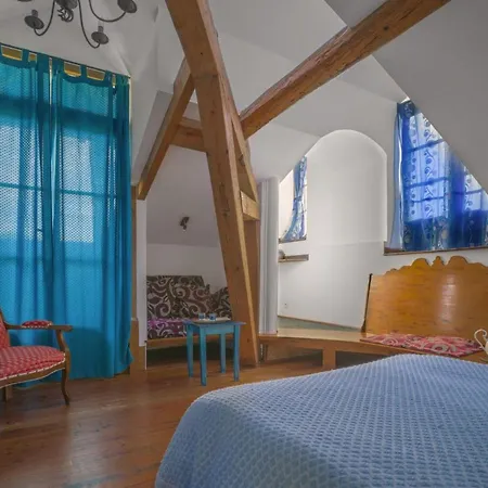 Petit Chateau