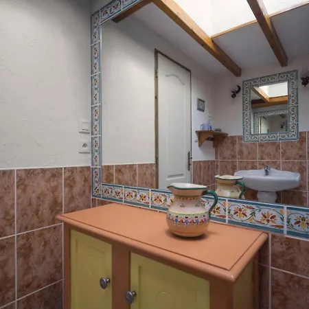 Petit Chateau 4*