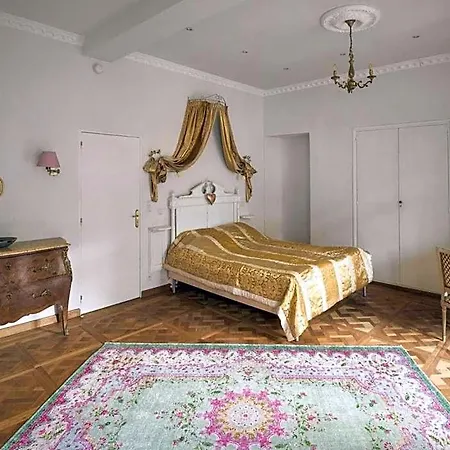 Petit Chateau ベッド・アンド・ブレックファスト 4*