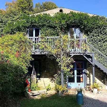 ベッド・アンド・ブレックファスト Petit Chateau 4*