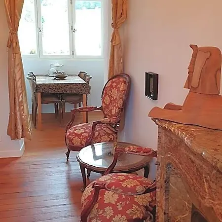 Petit Chateau