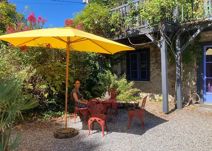 Bed & Breakfast Petit Chateau 4*